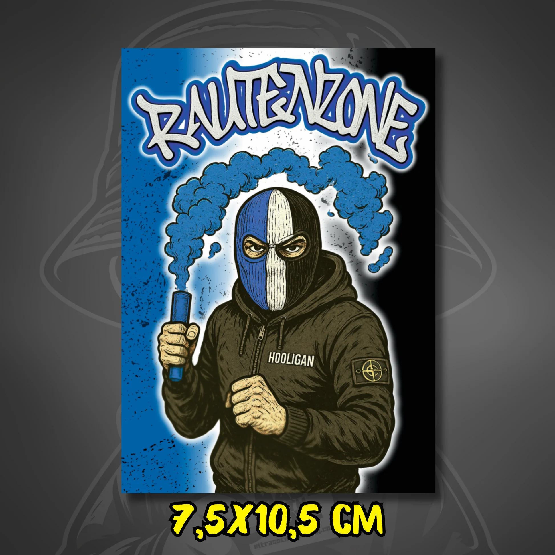 Sticker mit der Aufschrift „Rautenzone“. Ein Vermummter in Blau, Weiß und Schwarz hält einen Rauchtopf und eine geballte Faust. Auf der Jacke steht „HOOLIGAN“.